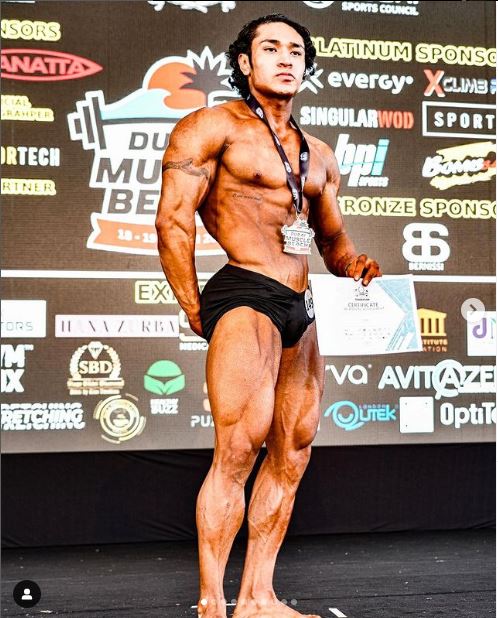 Short Classic Physique IFBB (versión largo)